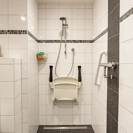 Nieuw Het Middelpunt Op De Veluwe Bij Het Bos *